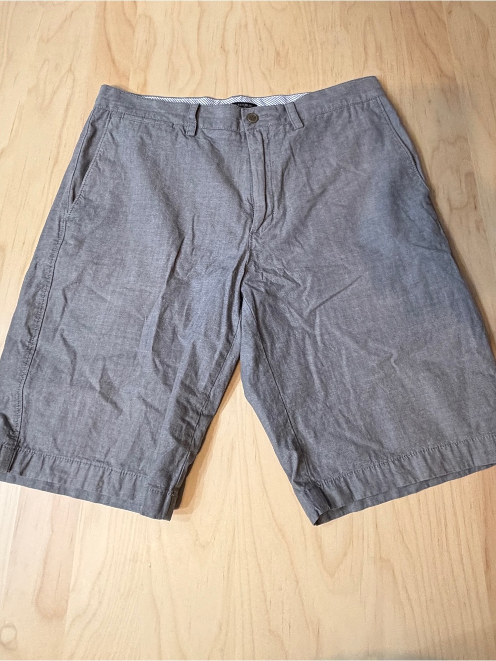 Banana Republic Gray Flat Front Men's Shorts